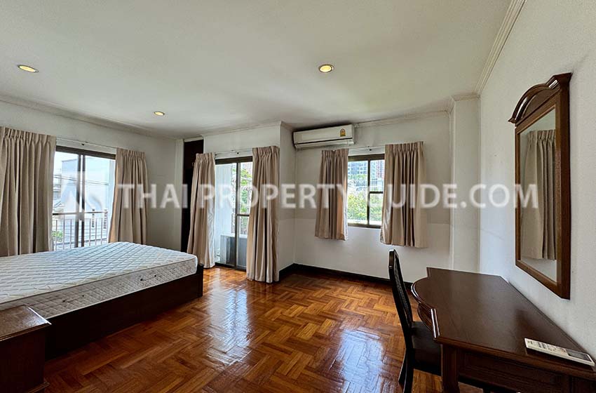 Apartment in Phaholyothin 
